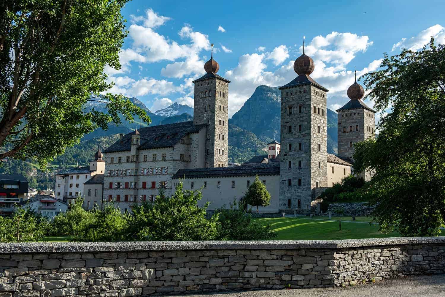 Das Stockalperschloss auf dem Stockalperweg besuchen - Stockalperweg